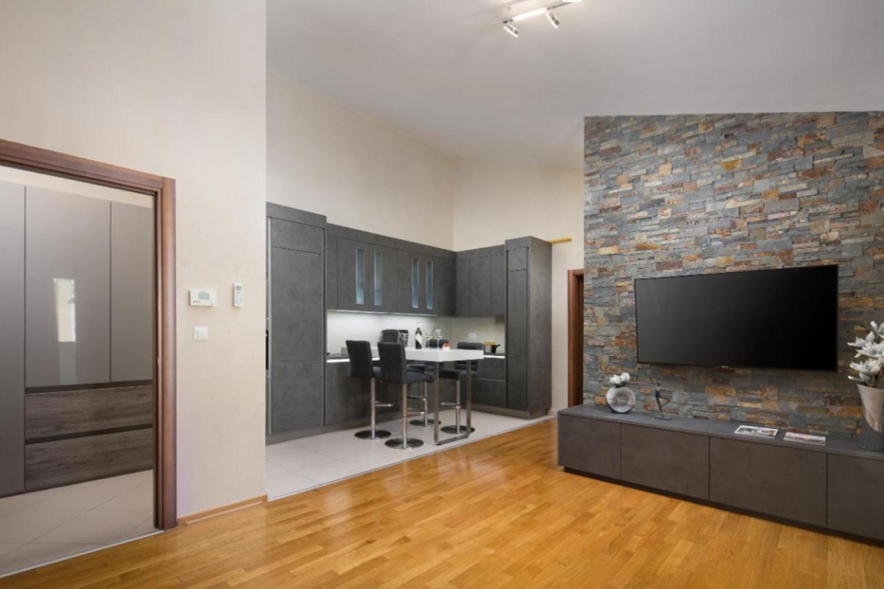 Apartment Leonardo Pula Luaran gambar